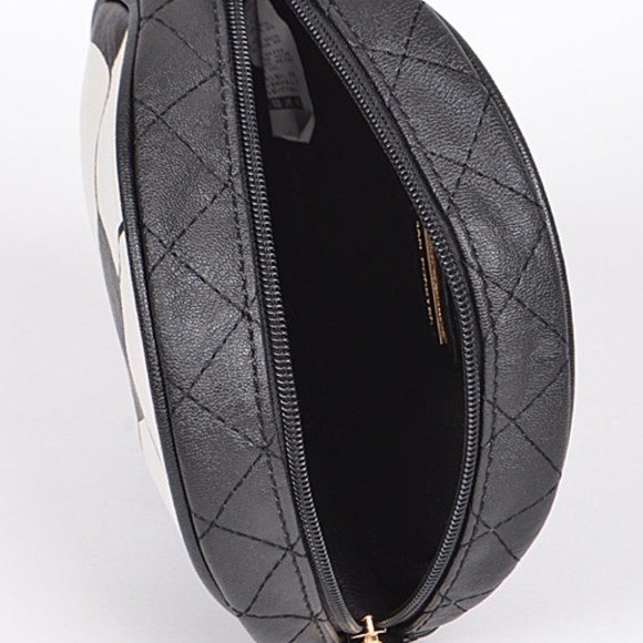 Soccer Ball round Clutch Bag - Picture 3 of 4